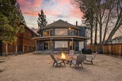 Private Beach, Lakefront Home, Close to Everything