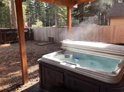 Upscale Mountain home on the bike path - Image 2