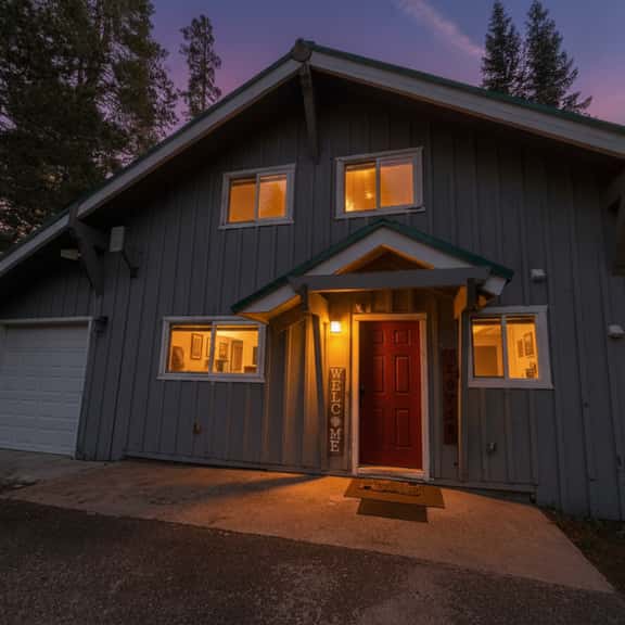 Quiet mountain cabin at the top of Echo Summit - Image 1