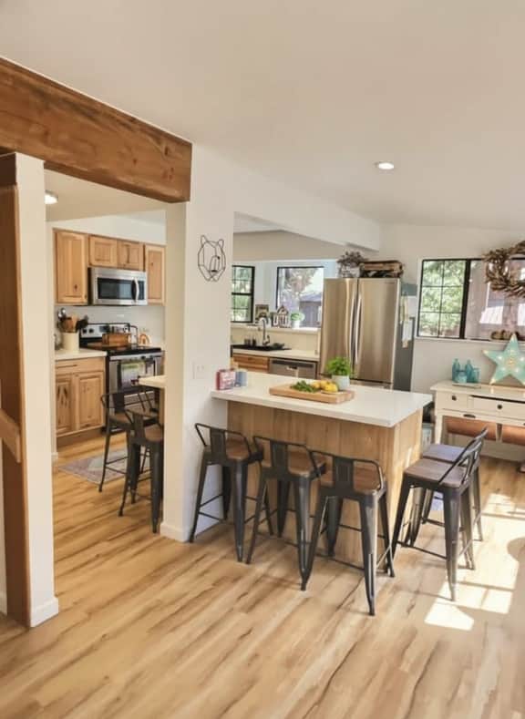 New! Walking distance to the lake and beach! - Image 5