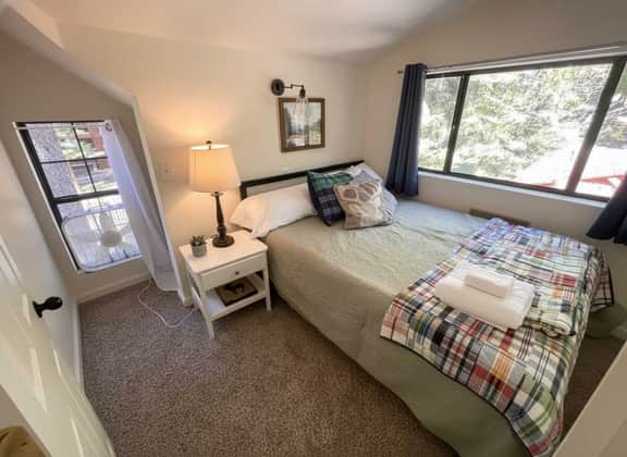 New! Walking distance to the lake and beach! - Image 4