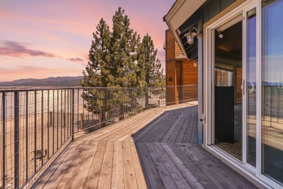 Private Beach, Lakefront Home, Close to Everything - Image 3