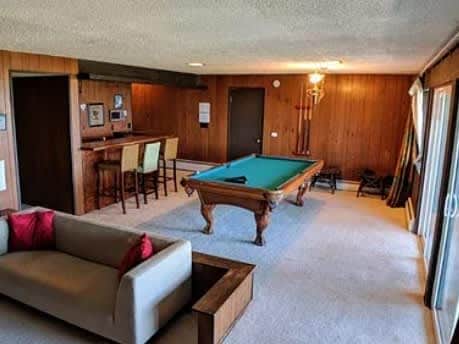 Top of the Mountain Lodge - Image 3