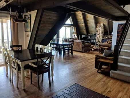 Top of the Mountain Lodge - Image 4