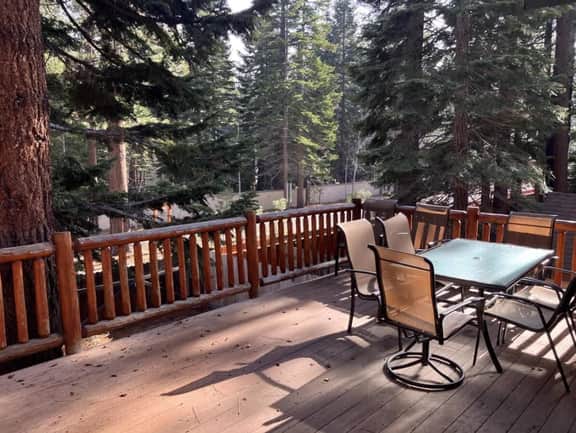 Upscale Mountain home on the bike path - Image 3