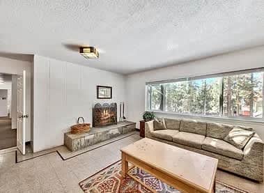 Large Family ski Chalet blocks to the ski resort - Image 5