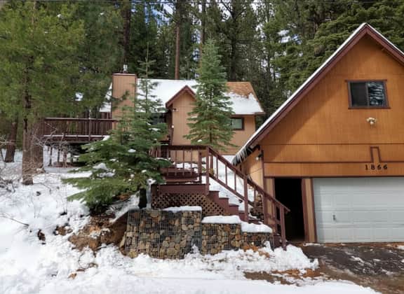 Cabin close to hiking trails and ski resorts - Image 2